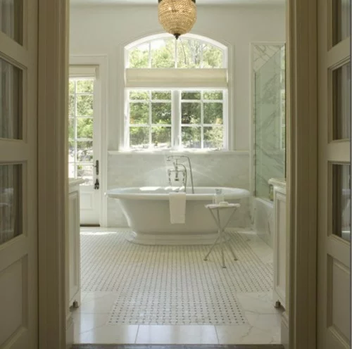 glas kugel kronleuchter dekoration badewanne weiß farbe