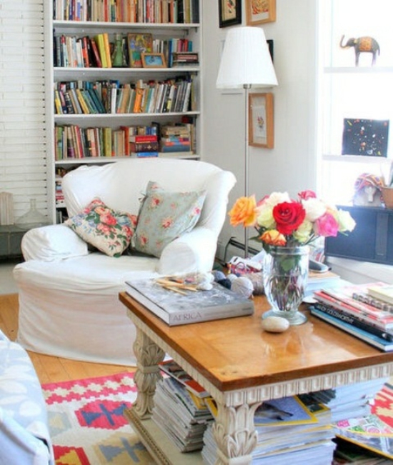 interior design ideen weiblich wohnzimmer pastelfarben sessel weiß