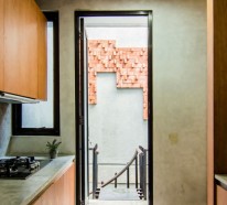 Kasten-förmiges Haus Design Lumber von Atelier Riri – moderne Architektur