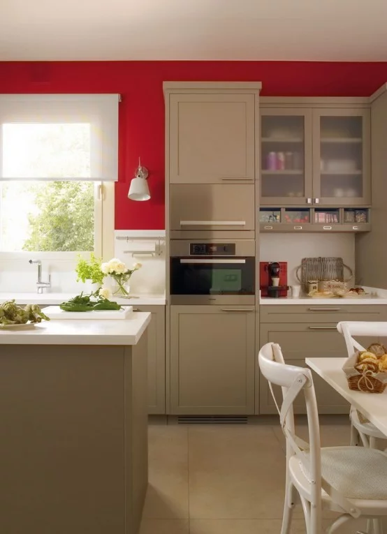 modernes küchendesign beige rot kücheninsel essbereich