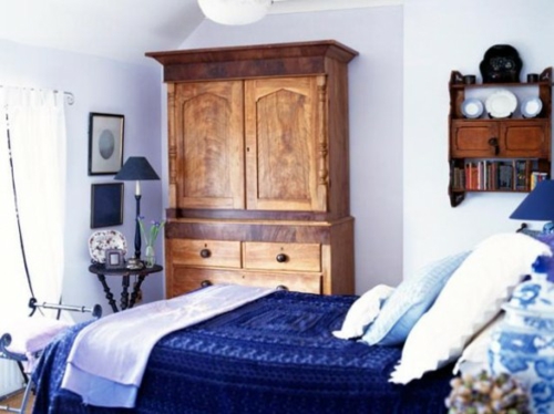 romantische schlafzimmer designs könig blau holz kleiderschrank
