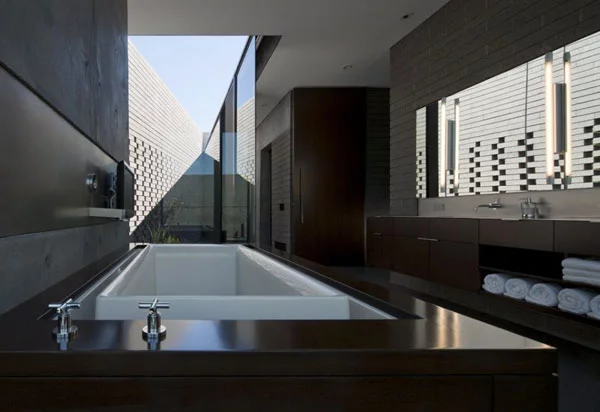 badezimmer interior design ideen dunkles ambiente badewanne