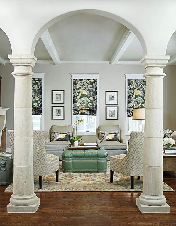 designer deko trends standbild neoklassisch säulen weiß leder tisch grün