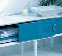 Feminine blaue Badezimmer Möbel von Ypsilon designt
