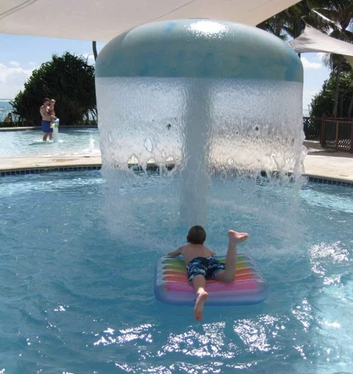 interessante swimmingpool designs offen wasserfall