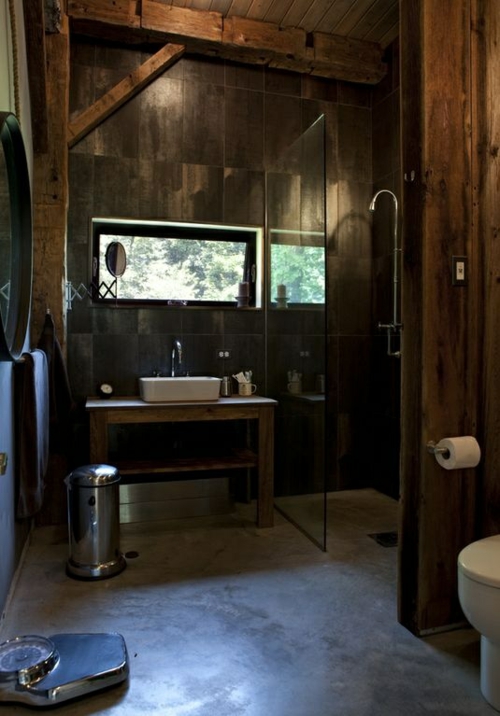 ländliche badezimmer design ideen rustikal dunkles ambiente