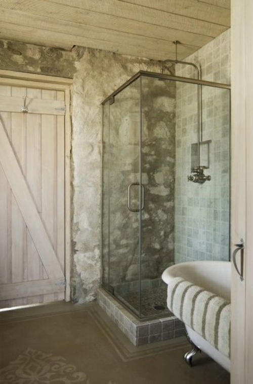 ländliche badezimmer design ideen rustikal glas trenwände