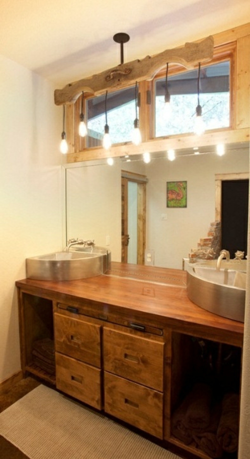 ländliche badezimmer design ideen rustikal holz waschbeckentisch metall
