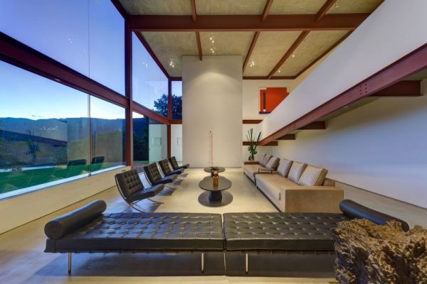 Modernes brasilianisches Haus bietet spektakuläres Interior Design