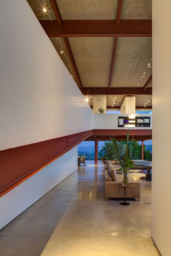 modernes brasilianisches haus wände minimalistisch sofa beistelltisch