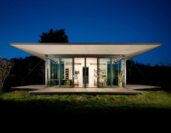 schicke moderne berghütten architektur futuristisch fassade glas
