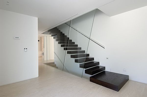 schwebende treppe ideen schwarz ausstattung treppenhaus minimalistisch
