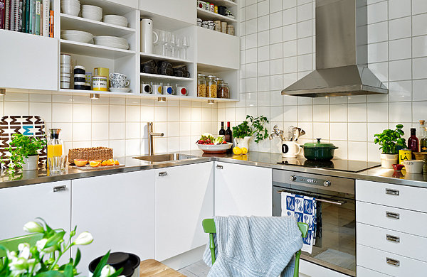 skandinavische küchen designs küchenregale schalen geschirr