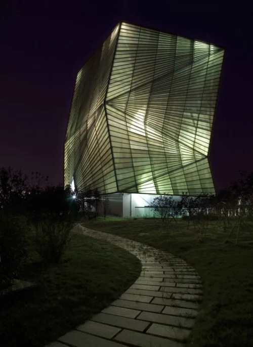 spektakuläre Gebäude Designs origami beleuchtung glas