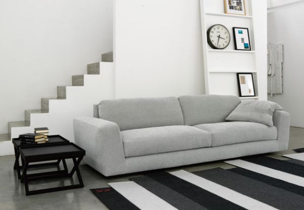 Attraktive Wanduhr Designs klassisch groß grau sofa treppenhaus