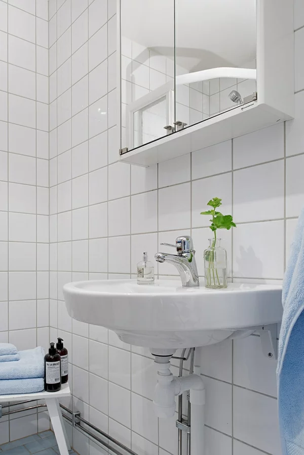 Charmante Einzimmerwohnung in Schweden weiß bad