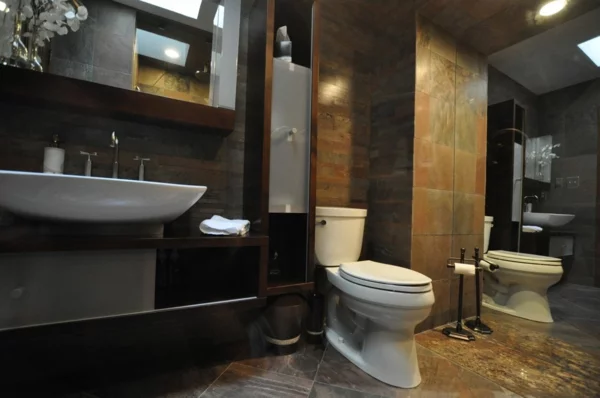 Moderne Badezimmer Ideen Luxus Komfort wc toilette dunkel