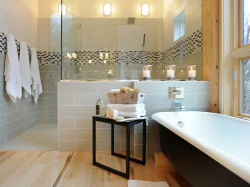 coole Bilder von Badezimmern badewanne fliesen glas