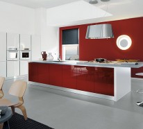 Coole rote Farbe für die Küche mit Schwung