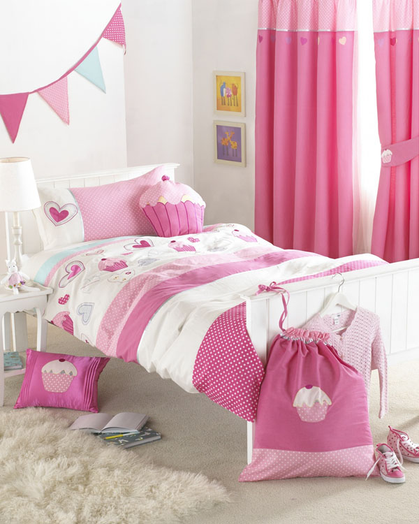 cupcakes möbel designs schlafzimmer bett rosa mädchen  teppich