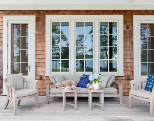 die veranda im sommer gestalten sitzecke bequem sofa sessel auflagen
