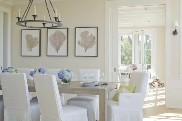 esszimmer dekoration im sommer elegante stühle weiß bedeckt