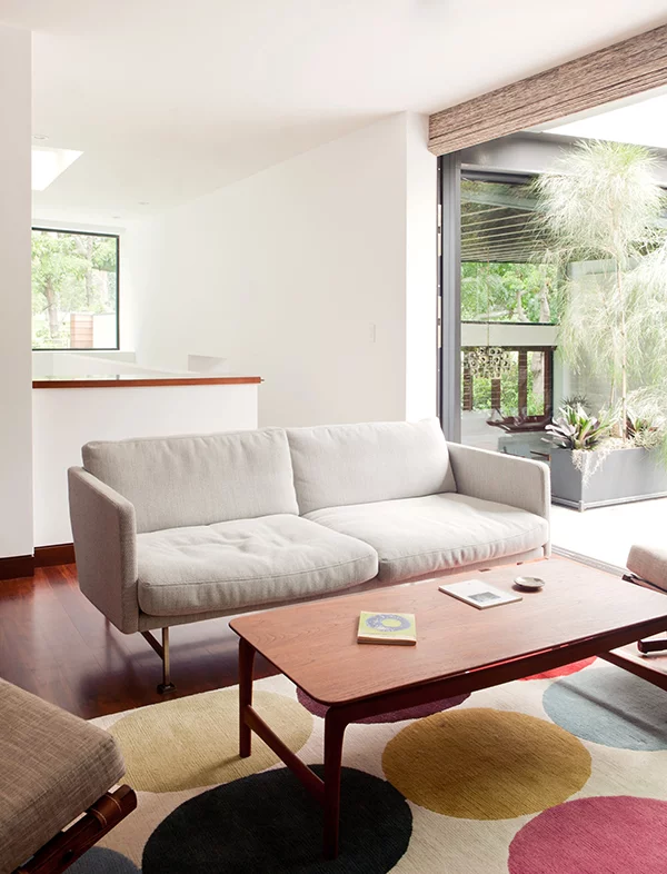 extravagante residenz innerhalb einer bezaubernden landschaft  sofa 