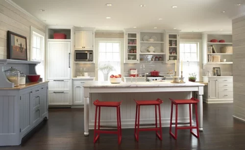 Interior Designs in Rot, Weiß und Blau idee küche traditionell