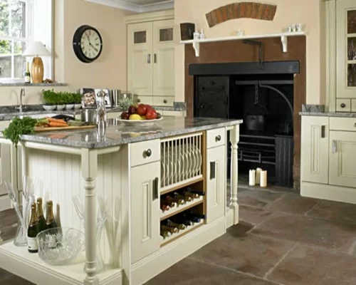 marmor-arbeitsplatte-küche-weiß-holz-möbel-kücheninsel