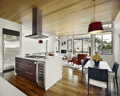 modern-küche-aktuell-design-arbeitsplatten-essbereich-hängelampe-rot