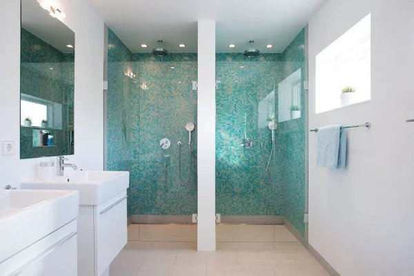 moderne schwedische villa badezimmer mosaik fliesen