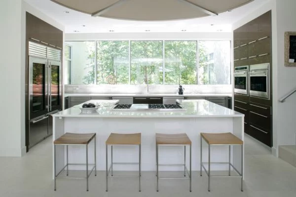 moderner kühlschrank mit glastür hocker weiß glänzend