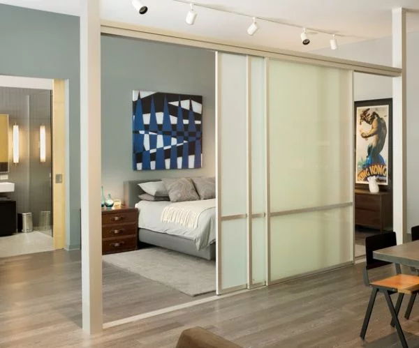 schlafzimmer design mattiert glastüren beleuchtung