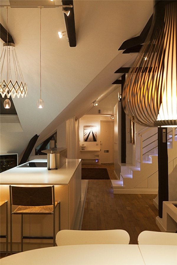loftwohnung in schweden elegant treppe küche beleuchtung