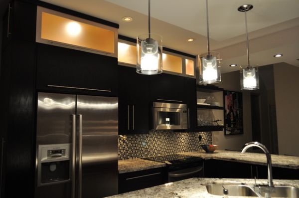 schöne coole pendelleuchten in der küche kücheninsel dunkel design