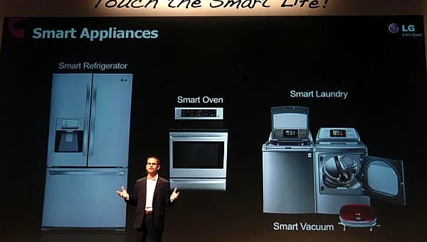 smart home technologie kühlschrank waschmaschine präsentation