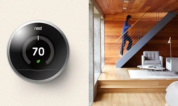 smart home technologie thermostat treppenhaus holz wandgestaltung