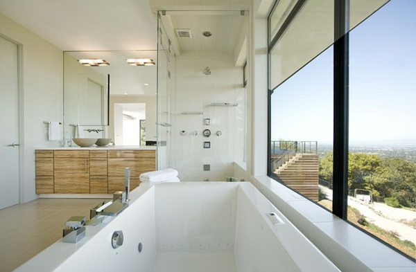 spa badewanne zu hause geräumig große panorama fenster