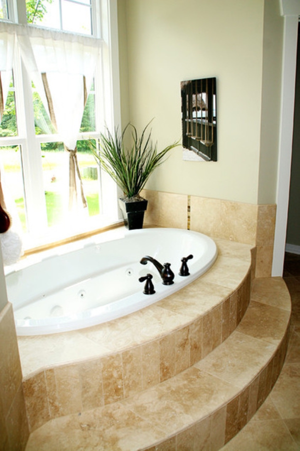 spa badewanne zu hause weiße ovale keramik terrakotta fliesen