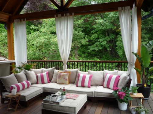 vorhänge gardinen außenbereich garten veranda kissen sofa