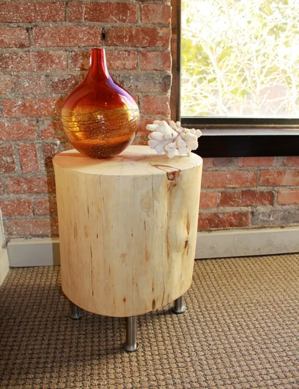 Recycelten Stumpf im Interior Design und Dekoration tisch hell holz natur vase