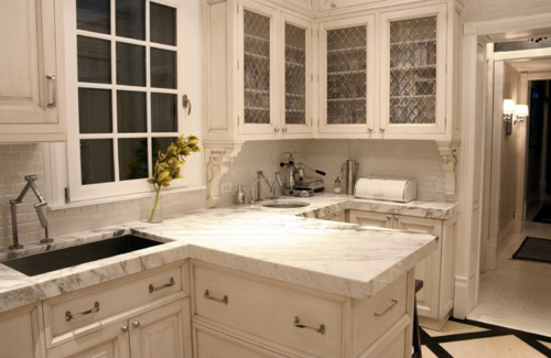 zweite spüle in der küche eingebaute marmor oberfläche