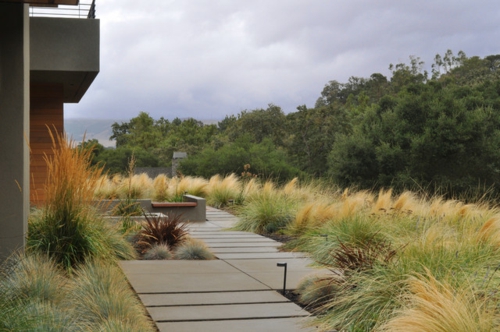 Amerikanischer Garten holz bepflanzung platten boden hinterhof