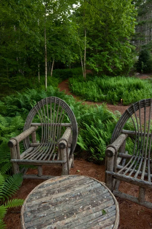 Amerikanischer Garten holz stühle außenbereich fußweg