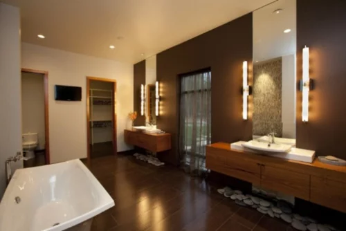Badezimmer-Designs-im-asiatischen-Stil-fliesen-dunkel-einrichtung