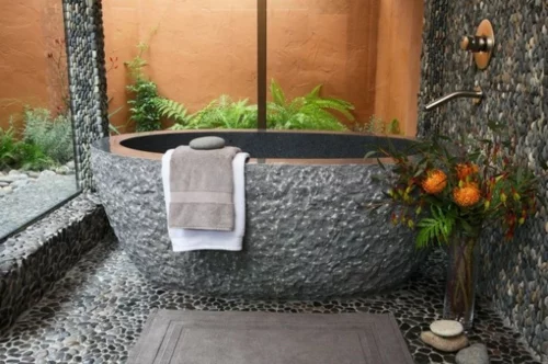 Badezimmer Designs im asiatischen Stil stein kalt wirkung badewanne