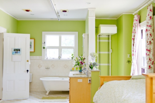 Cooles Interieur Design mit Individualität grün wand weiß einrichtung