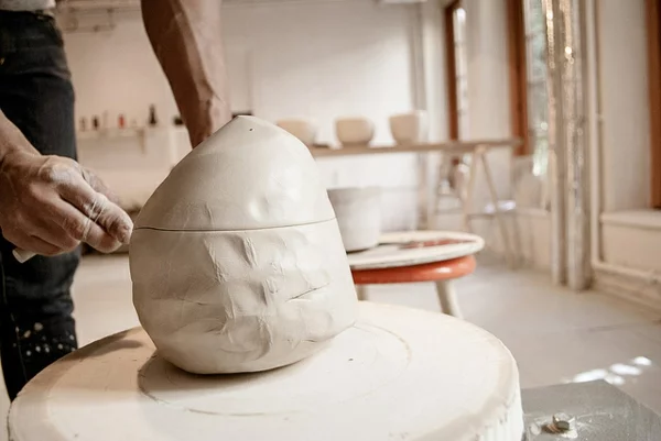 Designer Kollektion aus Keramik ausstellung arbeit
