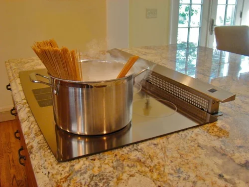 Dunstabzugshaube für die Küche kochplatte topf metall