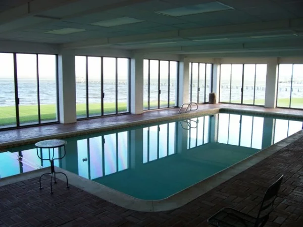 High-Tech Fensterfolien für Ihr Haus pool schwimmbad schwimmhalle